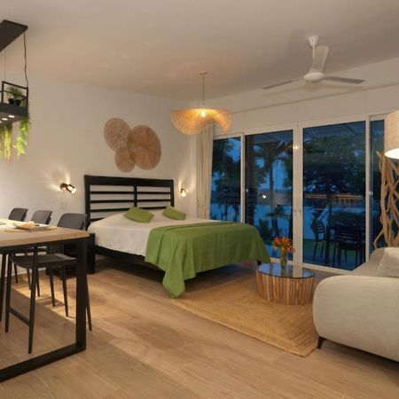 Отель Bocas Del Mar Бока-Чика Экстерьер фото