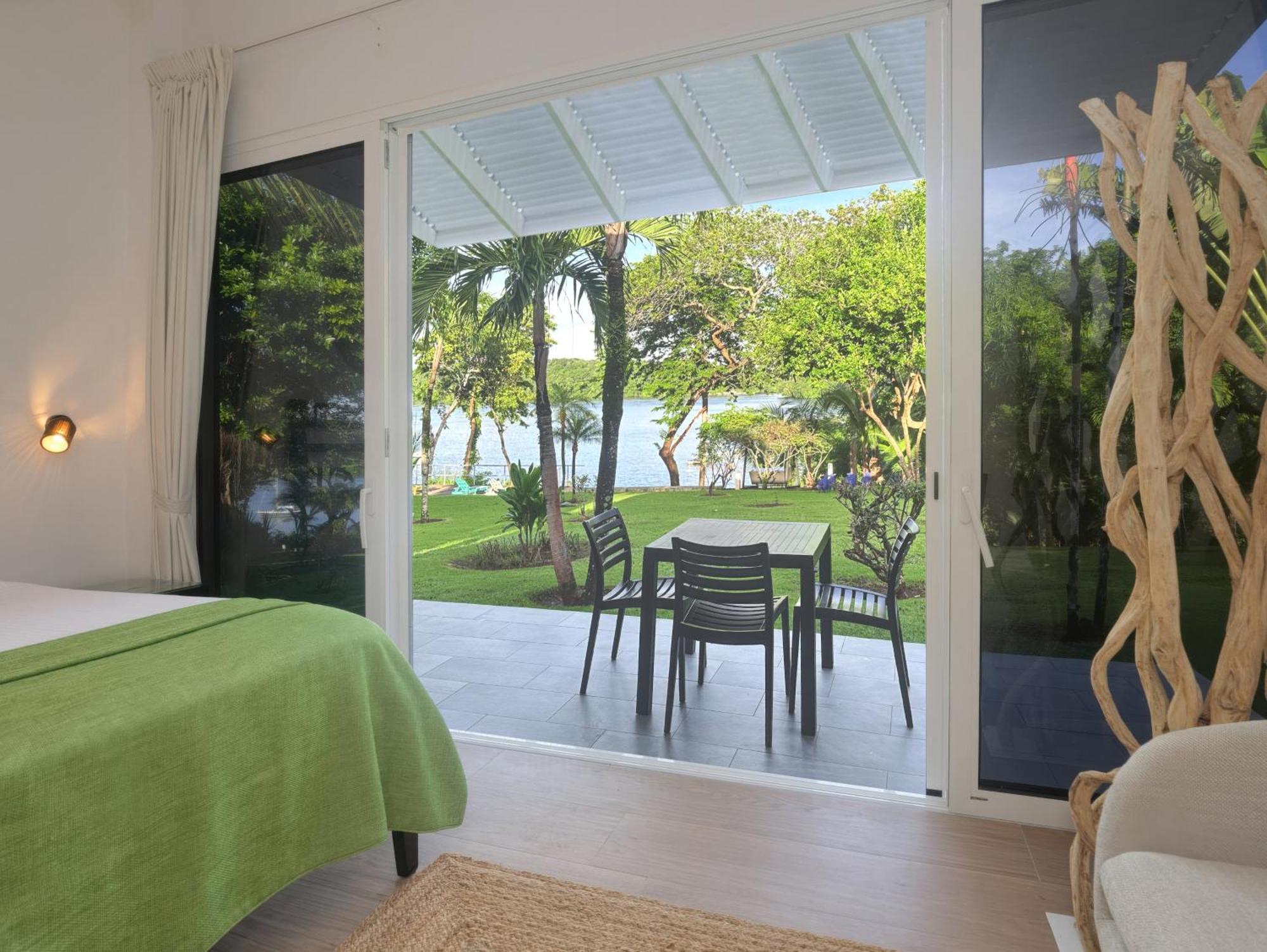 Отель Bocas Del Mar Бока-Чика Экстерьер фото
